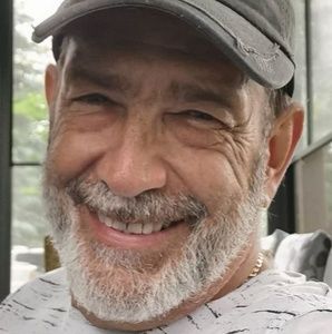 Meet your Posher, Denis